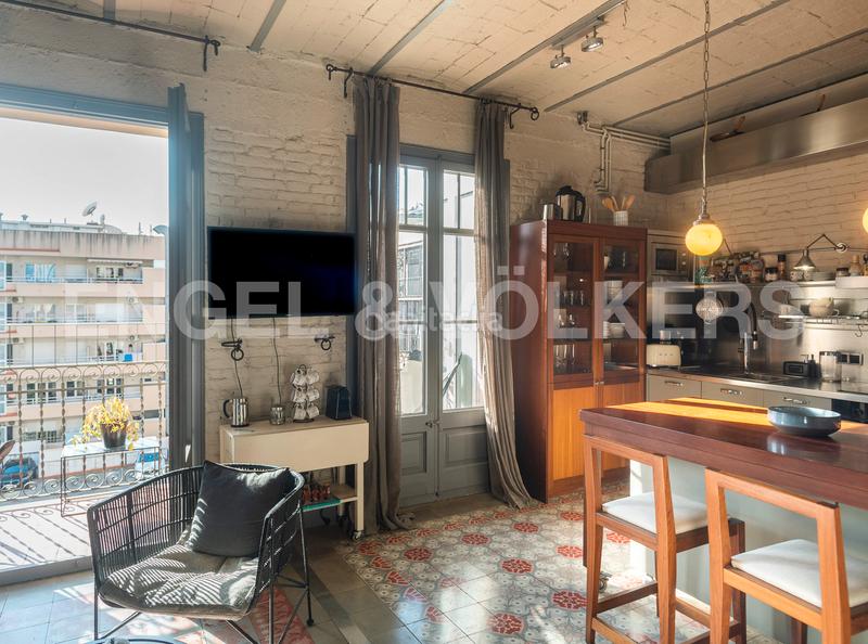 Foto b660d90f-96c7-4f12-bb0b-2833b7d6b1dd. Alquiler apartamento encantador piso renovado temporal en gràcia en Barcelona