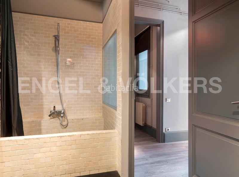 Foto e5ba2130-f58c-4efd-aaef-df1baa5d18ab. Alquiler apartamento encantador piso renovado temporal en gràcia en Barcelona
