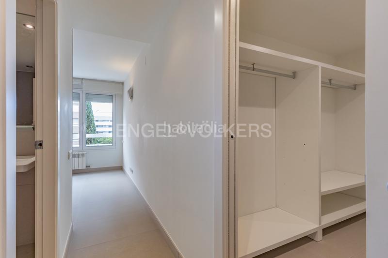 Foto 418ebe3e-3be0-484b-ade8-a6698e048bf0. Lloguer apartament amb calefacció a Sant Ramon - Maternitat Barcelona