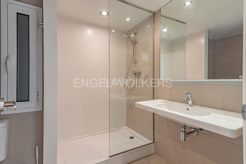 Foto 2bd095ff-be4e-4e27-a55f-46f2647a6878. Location appartement avec chauffage dans Sant Ramon - Maternitat Barcelona