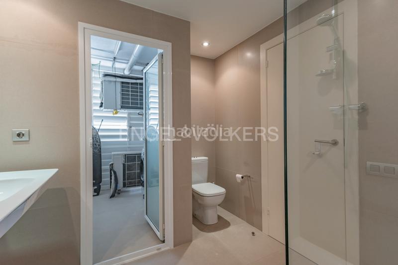 Foto e66dedeb-953a-4d66-a385-d7418dc27937. Location appartement avec chauffage dans Sant Ramon - Maternitat Barcelona