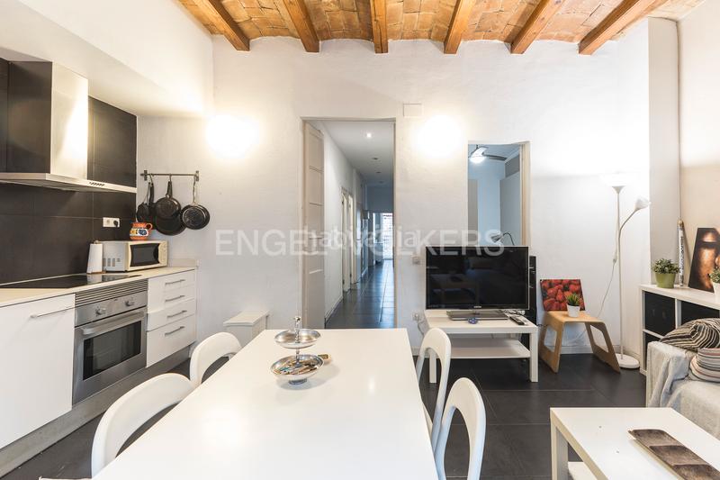 Foto f7db4fdb-0942-4949-b178-9c64e38b57e6. Piccolo appartamento con riscaldamento in Vila de Gràcia Barcelona