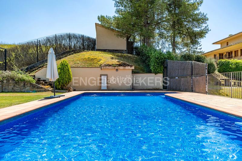 Foto 66a5cba0-50b4-47f4-baba-219541267b27. Casa amb calefacció aparcament piscina a Sant Boi de Lluçanès