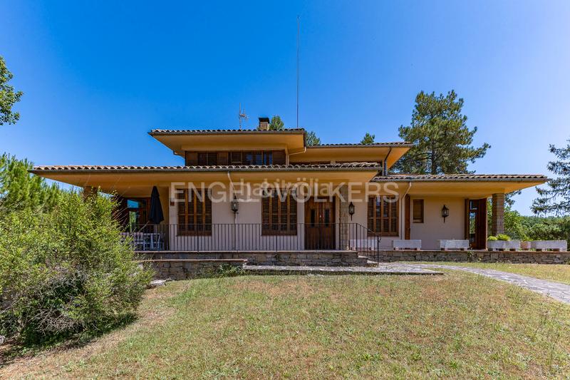 Foto e7a07e73-ce22-48aa-92f0-53fe982792cb. Casa amb calefacció aparcament piscina a Sant Boi de Lluçanès