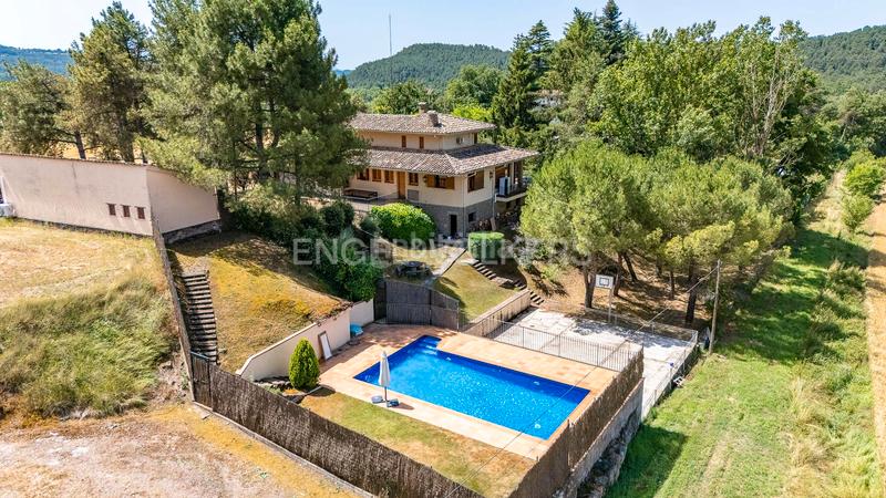 Foto f7870dd3-dd9d-45fb-8567-67c512f942ae. Casa amb calefacció aparcament piscina a Sant Boi de Lluçanès