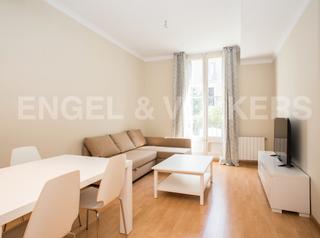 Lloguer Apartament a Dreta de l´Eixample. Fabuloso piso amueblado en plaza tetuán