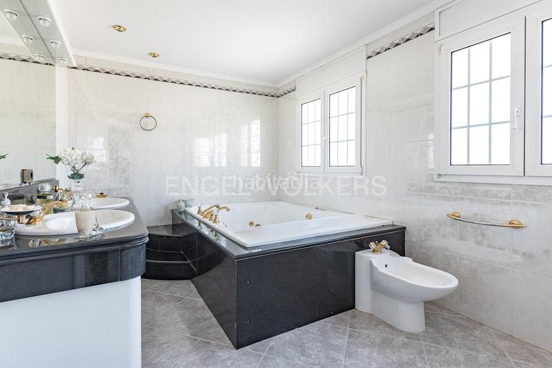 Foto 6481279c-b0b4-46f8-8498-dcc34f440287. Maison avec chauffage parking dans Poblenou Pineda de Mar