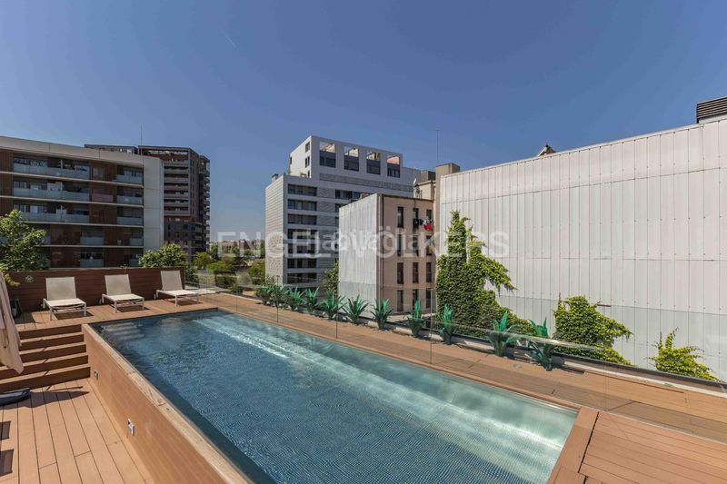 Foto 130c8570-1292-48aa-b46d-d4ede4e7dc80. Àtic amb calefacció a El Parc i la Llacuna del Poblenou Barcelona