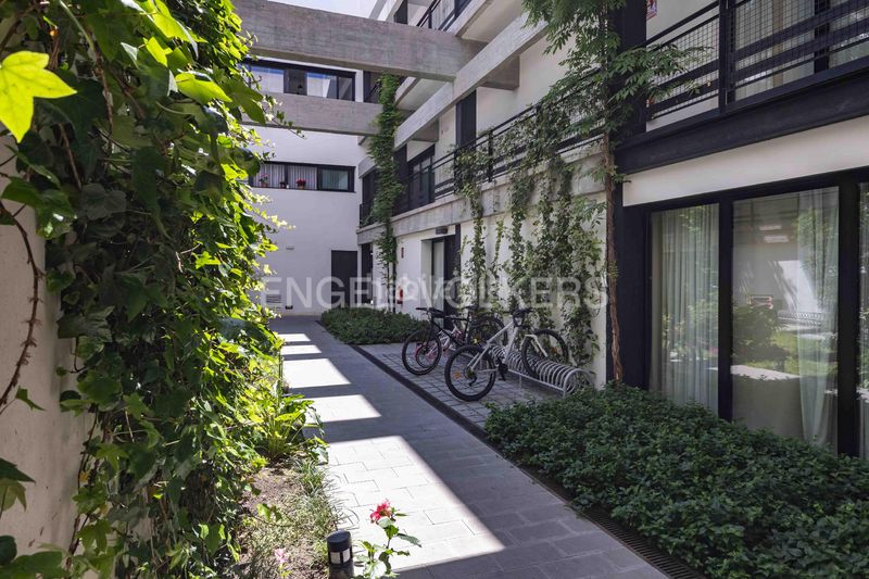 Foto 7930e8f1-6659-4433-a8b7-67e05363775b. Àtic amb calefacció a El Parc i la Llacuna del Poblenou Barcelona