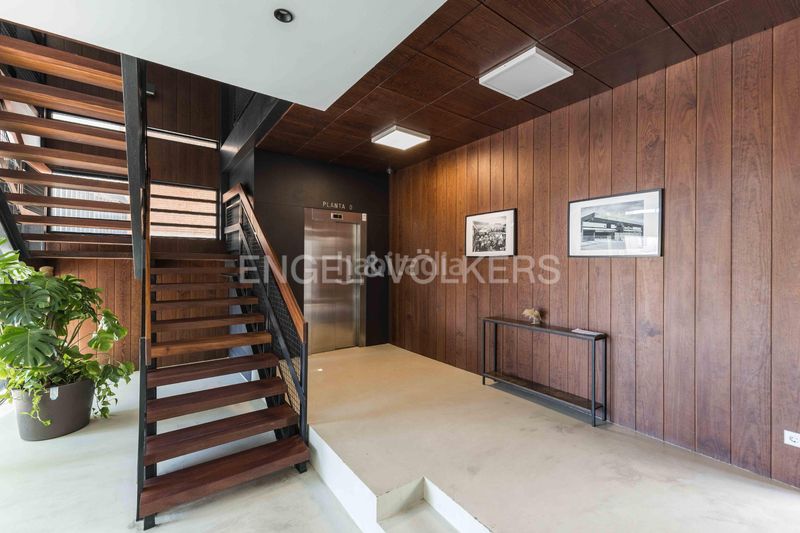 Foto a3b10212-a7be-4d75-91dd-303a4596b3f2. Àtic amb calefacció a El Parc i la Llacuna del Poblenou Barcelona