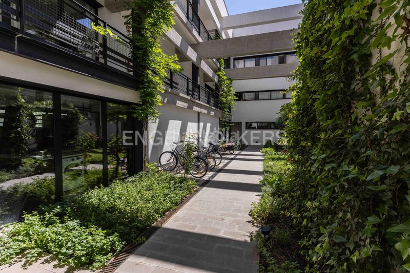 Foto dbf3c560-5d8c-499d-b1fc-6b61401675d2. Àtic amb calefacció a El Parc i la Llacuna del Poblenou Barcelona