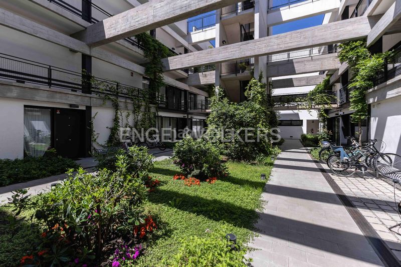 Foto f19c0f00-789d-4be7-a39f-b705ab08a327. Àtic amb calefacció a El Parc i la Llacuna del Poblenou Barcelona