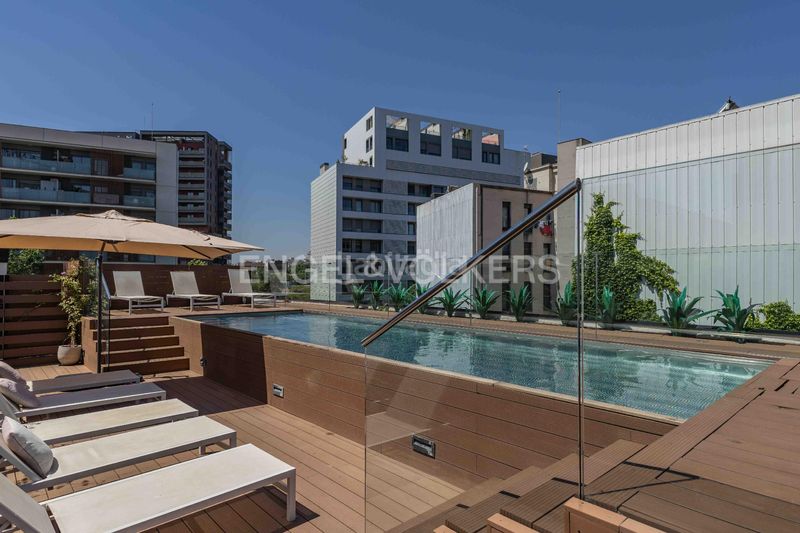 Foto f4405476-66c0-4f07-9260-559a6e93d927. Àtic amb calefacció a El Parc i la Llacuna del Poblenou Barcelona