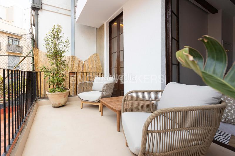 Foto 7d10f68a-177b-4b4f-9c0d-70a705c91b8d. Alquiler apartamento exclusivo piso reformado en el corazón de leixample en Barcelona