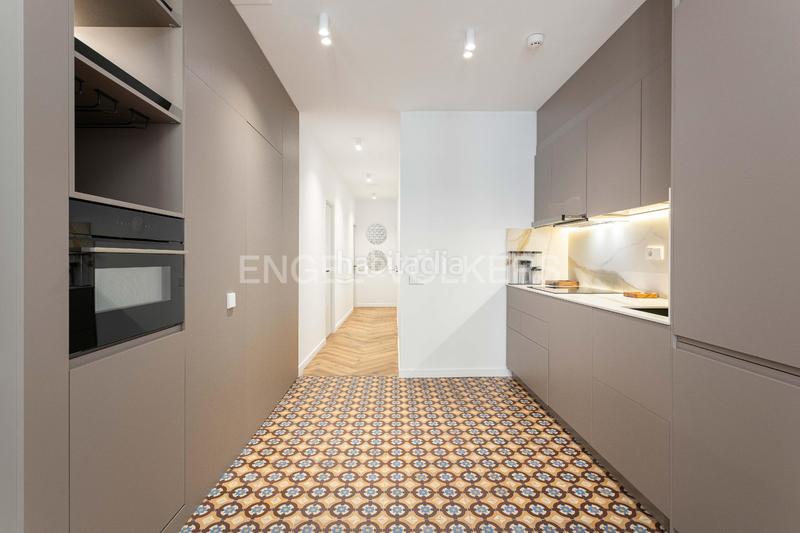 Foto a1044042-cbe0-4058-a32e-e00222b5a2f4. Alquiler apartamento exclusivo piso reformado en el corazón de leixample en Barcelona