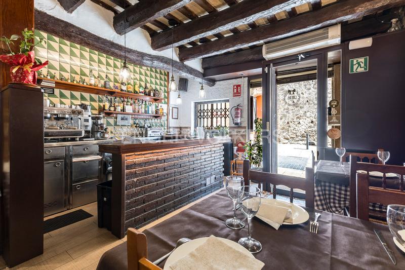 Foto 201eb105-f223-416d-aaeb-c627bd71c123. Casa fantástica casa histórica en el centro de Horta en Barcelona