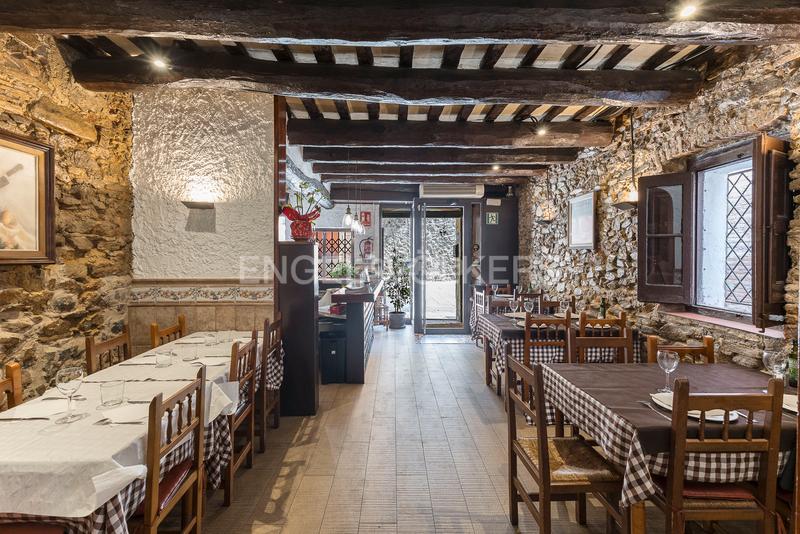 Foto 673664fc-d14a-47f3-aca1-51967722ab95. Casa fantástica casa histórica en el centro de Horta en Barcelona