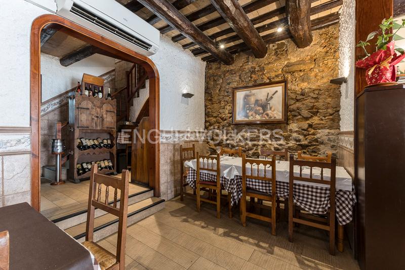 Foto 7efc7626-6236-4de4-8ce5-fc9f1c7a0f0a. Casa fantástica casa histórica en el centro de Horta en Barcelona