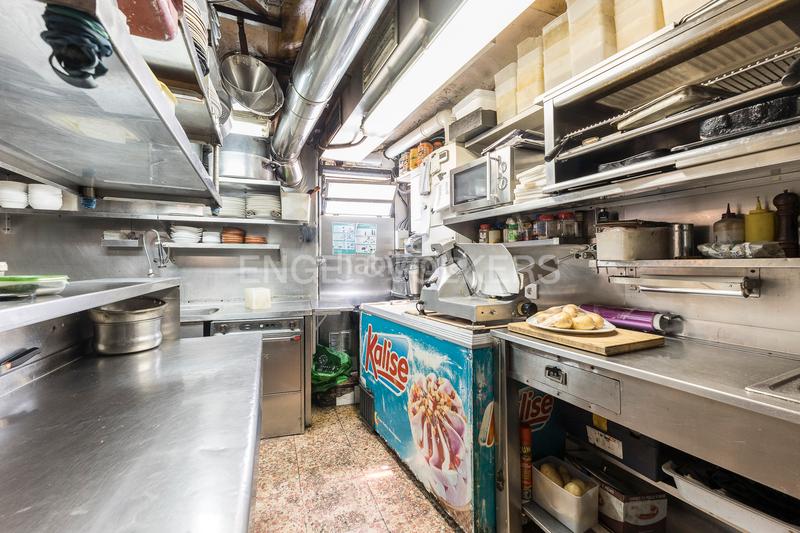 Foto 900d131d-061b-45a1-aee9-60fa87f0cf5f. Casa fantástica casa histórica en el centro de Horta en Barcelona