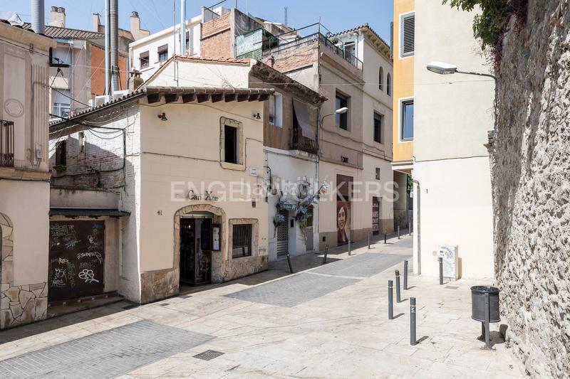 Foto 9ed33bf7-fff4-499b-992a-3188a82d0926. Casa fantástica casa histórica en el centro de Horta en Barcelona