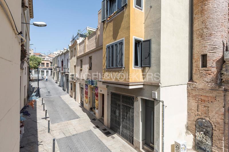 Foto b513bf63-7689-4686-bd7c-8fa6d9044891. Casa fantástica casa histórica en el centro de Horta en Barcelona