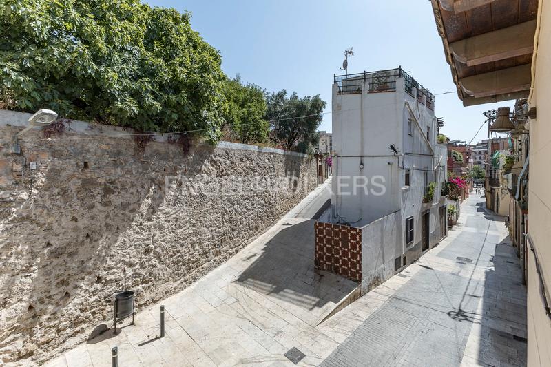 Foto ca13e9b2-5761-4f37-8582-aa866f494f78. Casa fantástica casa histórica en el centro de Horta en Barcelona