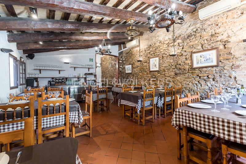 Foto d65098e1-fcf5-4620-90d1-2c62f866d2d7. Casa fantástica casa histórica en el centro de Horta en Barcelona