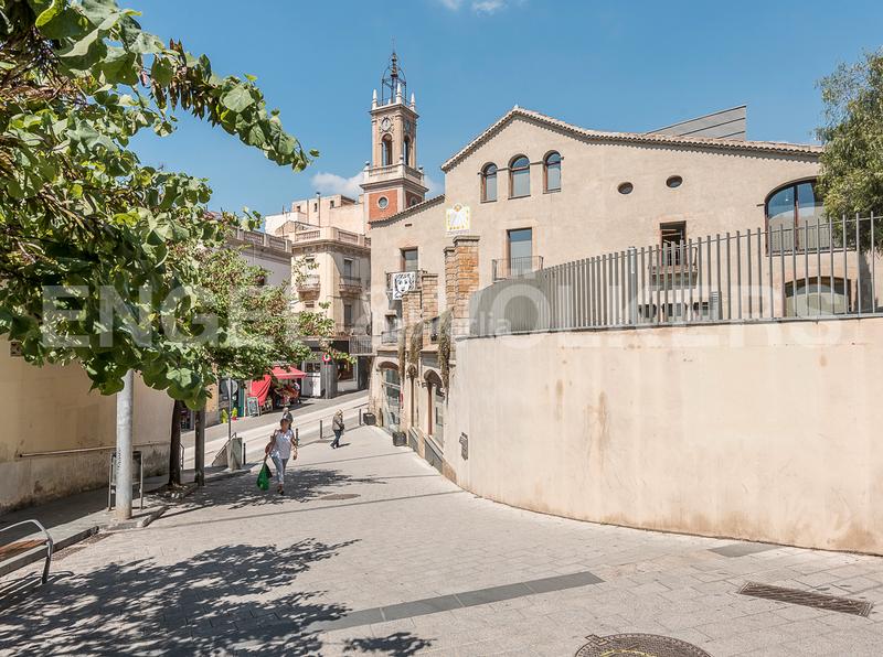 Foto e636bdcd-9c9b-4d79-9fb3-39e86b9ee126. Casa fantástica casa histórica en el centro de Horta en Barcelona