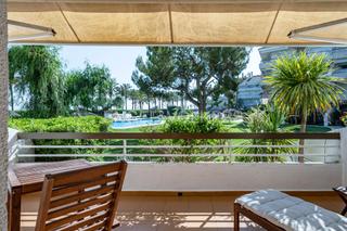 Apartament a Ribes Roges. Apartamento en primera línea de mar con licencia turística y gra