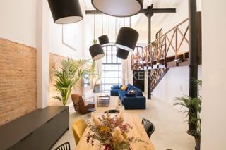 Apartment in Vila de Gràcia. Espectacular vivienda de diseño industrial en vila de gracia