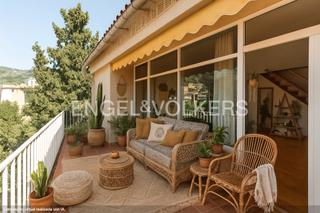 Appartement à Sarrià. Precioso ático duplex a reformar con maravillosas vistas a zona