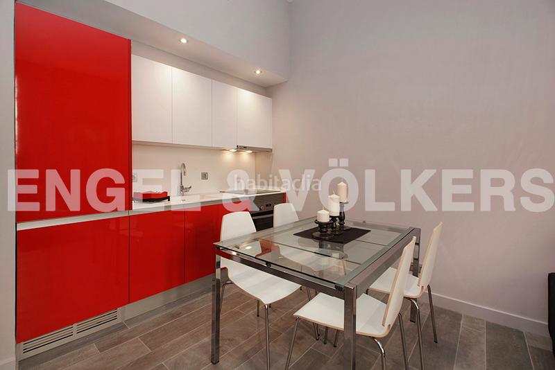 Foto 97d9e4c5-6cb6-4153-834f-5b9d2fffd10f. Alquiler apartamento  con terraza en la rambla temporal en Barcelona