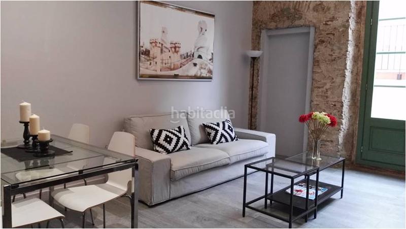 Foto cc413f94-7006-413f-9339-f8d4d2dbf71c. Alquiler apartamento  con terraza en la rambla temporal en Barcelona