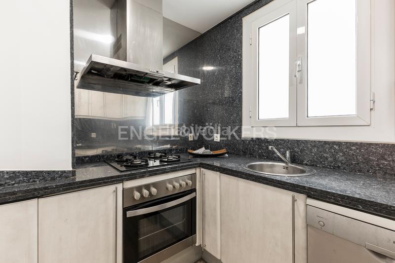 Foto 00c0f3f8-9350-460a-a1f7-5b638a383889. Apartamento espectacular piso amplio, alto y soleado en gran via, eixample en Barcelona