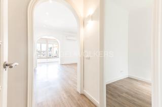 Appartement à La Nova Esquerra de l´Eixample. Espectacular piso amplio, alto y soleado en gran via, eixample