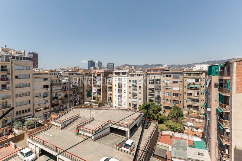 Foto d3b26430-ec4f-466f-a240-d79686fef591. Apartamento espectacular piso amplio, alto y soleado en gran via, eixample en Barcelona