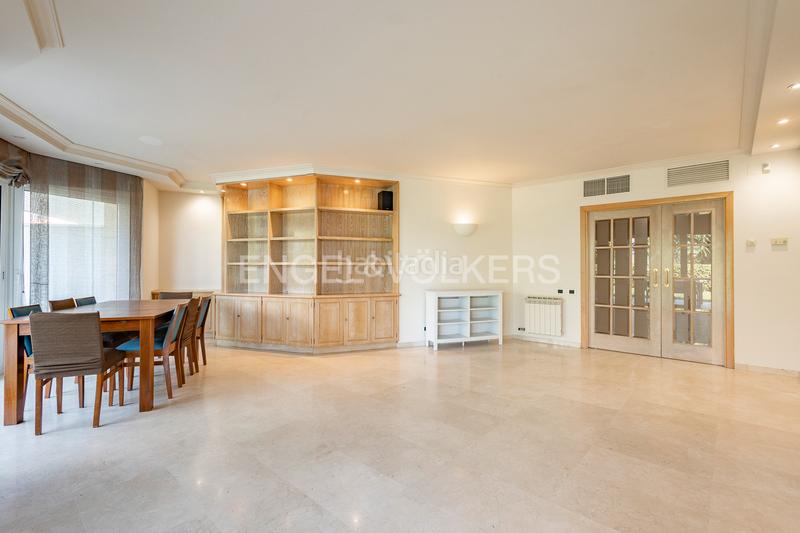 Foto bd99cfcf-0ead-4e39-a81b-5ca8b24147f0. Location appartement avec chauffage parking piscine dans Sitges