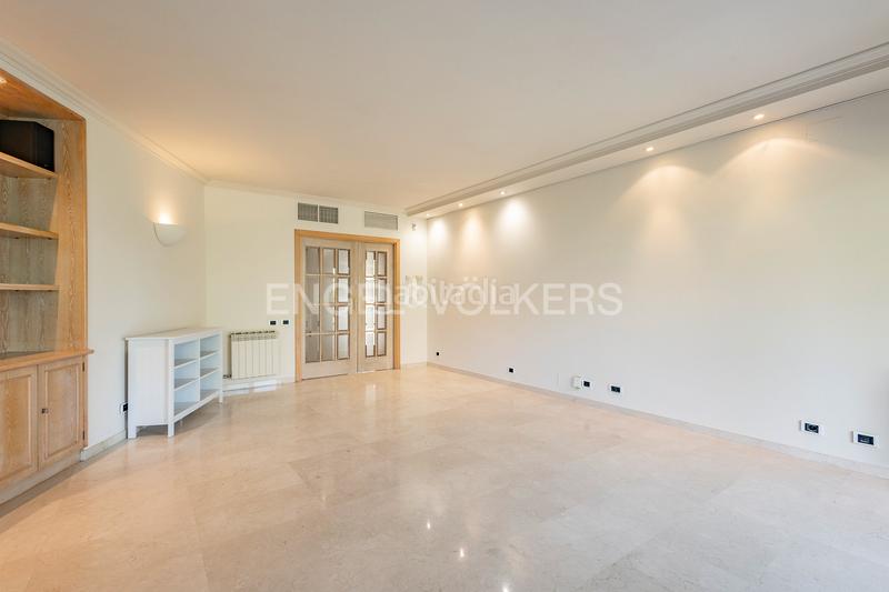 Foto c1ef9379-6340-411a-abeb-2ccf48a485a0. Location appartement avec chauffage parking piscine dans Sitges