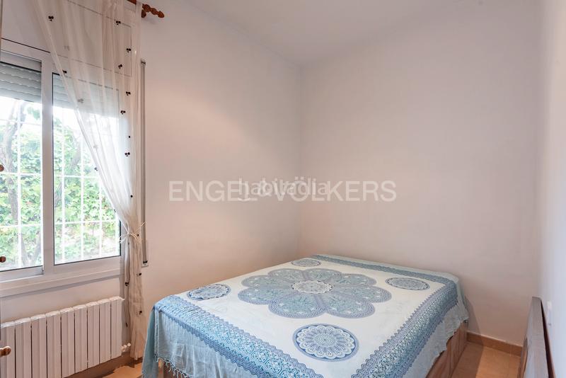 Foto 2aced28c-6a0b-4a9b-a4fc-d139c144a166. Apartamento encantador piso con jardín privado en el vinyet, en Sitges