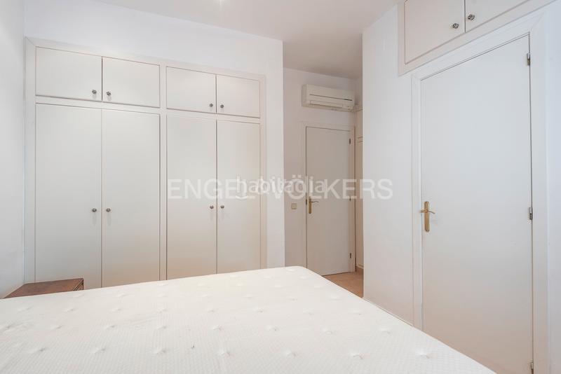Foto 6f8bee4e-e761-4aca-8574-4e1e1265a951. Apartamento encantador piso con jardín privado en el vinyet, en Sitges