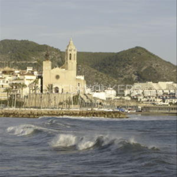Foto 70ffe8c0-ab08-4d0d-857b-69b5b8725527. Apartamento encantador piso con jardín privado en el vinyet, en Sitges