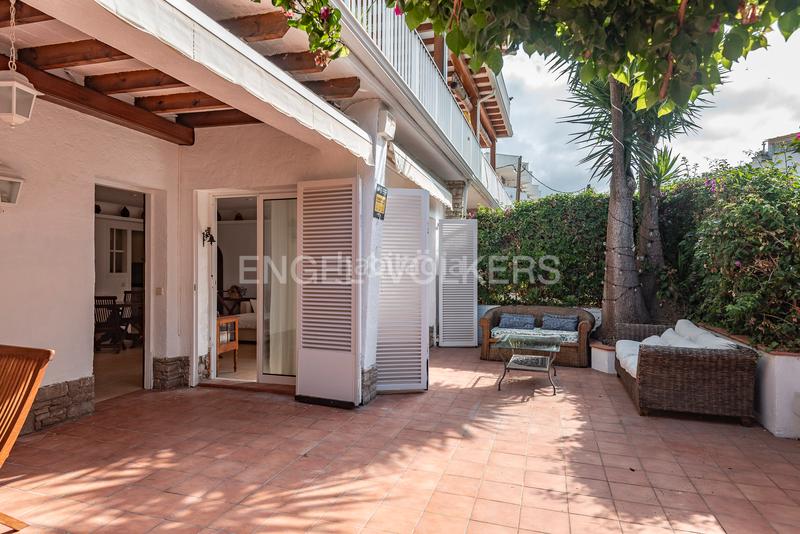 Foto d010b38b-43c5-44b0-83fd-e2f92860f1fe. Apartamento encantador piso con jardín privado en el vinyet, en Sitges