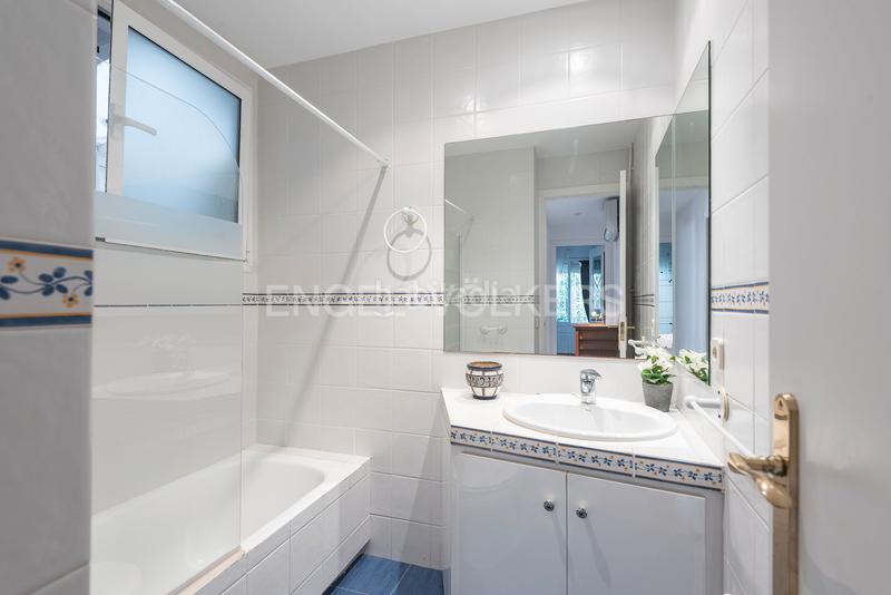 Foto f59af689-5e67-459d-bf09-e7e4abe43e46. Apartamento encantador piso con jardín privado en el vinyet, en Sitges