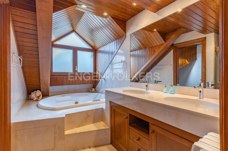 Foto 1bef8b87-0afc-4aa8-a257-8d8522a48ba5. Maison avec chauffage parking piscine dans Matadepera