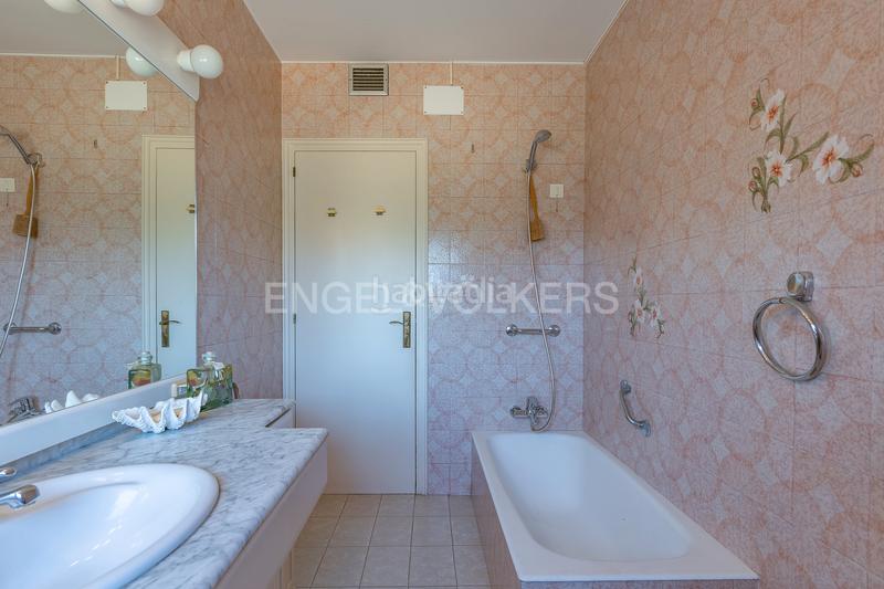 Foto 219b8ec7-6717-4c11-8797-b40e39b0892b. Maison avec chauffage parking piscine dans Matadepera