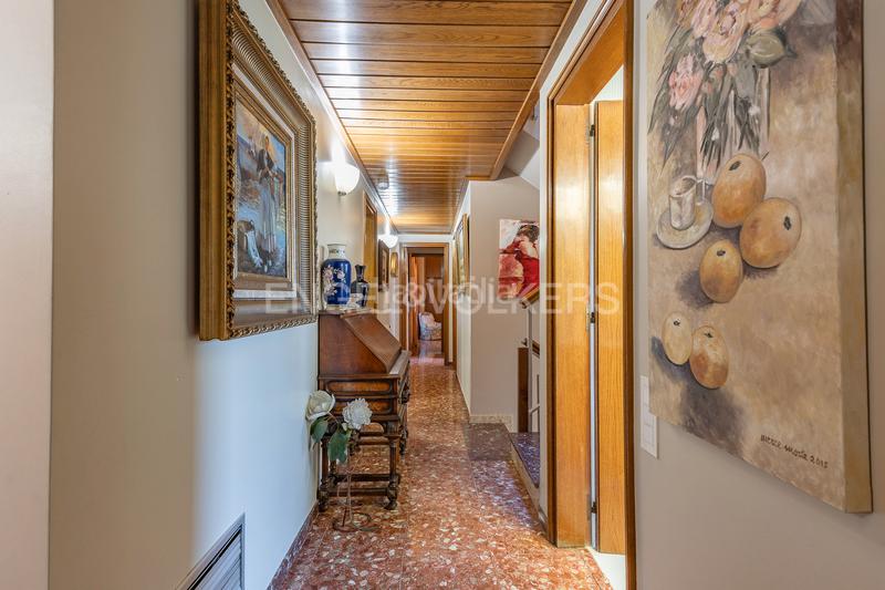 Foto 3cc435f9-0bc0-4c9c-b9eb-b8e6ca1b43ef. Maison avec chauffage parking piscine dans Matadepera