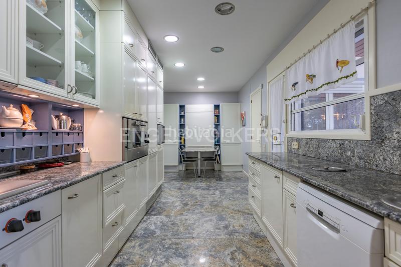 Foto b2d2f318-d7b9-4450-aebd-939939343941. Maison avec chauffage parking piscine dans Matadepera