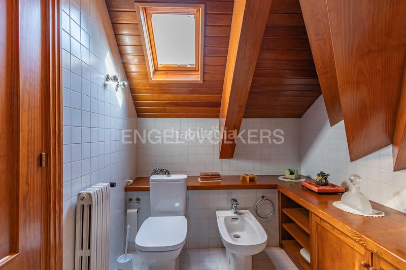 Foto b2d39e19-9600-4b50-b3dc-f4a674f36025. Maison avec chauffage parking piscine dans Matadepera