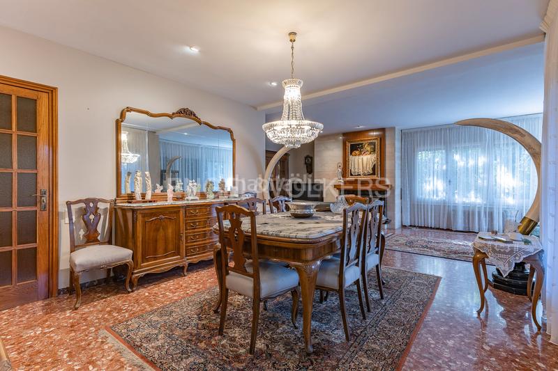 Foto d706075f-dc7e-4d14-907e-304c08888976. Maison avec chauffage parking piscine dans Matadepera