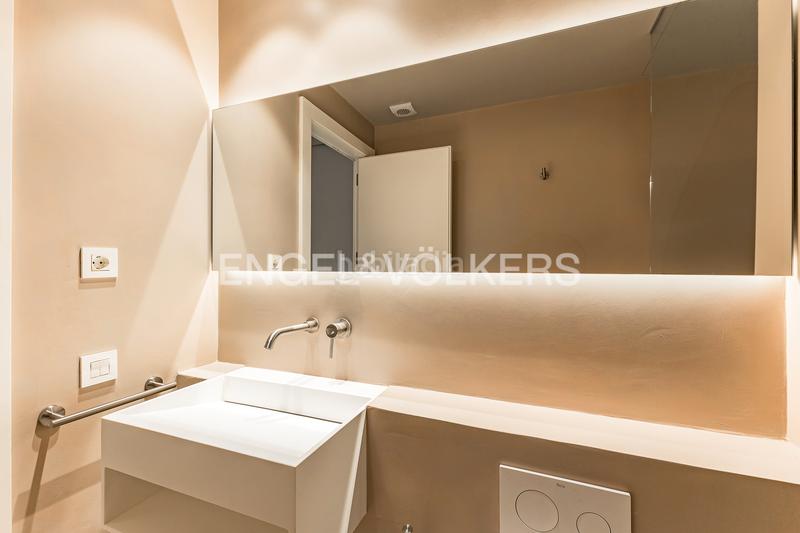 Foto ba08617a-59c4-4d43-8aae-b18f1fbc9886. Apartamento piso moderno en venta en Poblenou en Poblenou Barcelona